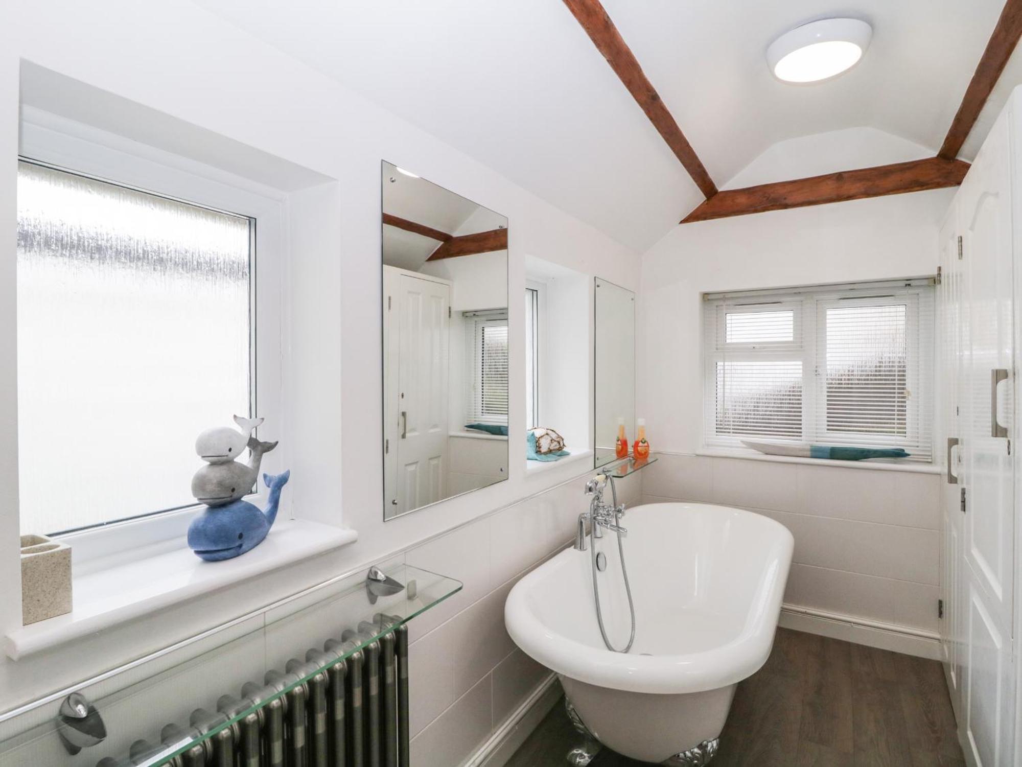 Pebble Bay Villa Бриксам Екстериор снимка