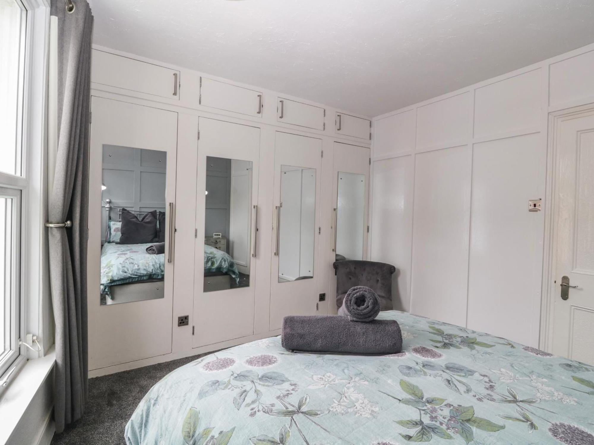 Pebble Bay Villa Бриксам Екстериор снимка